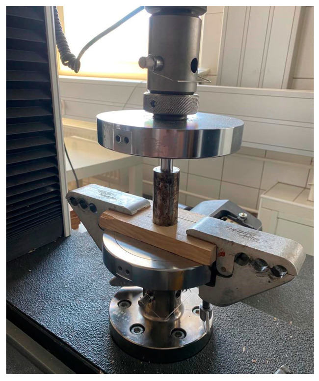 The particular prepared compacting head.