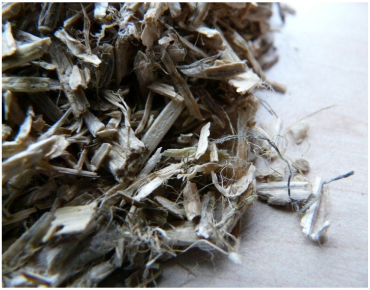 Hemp hurd slices.