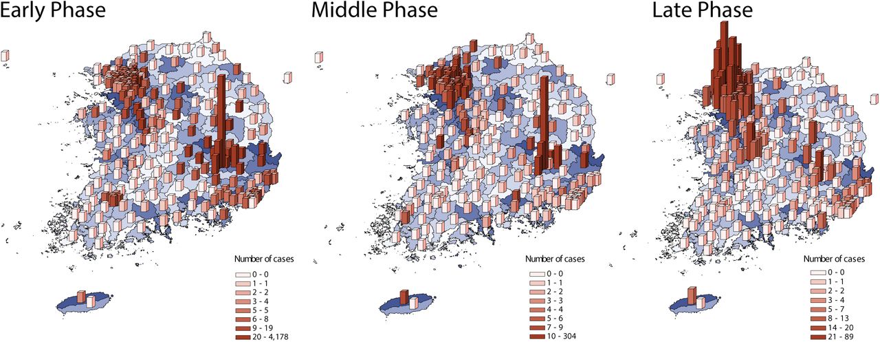 The spatial distribution of COVID-19 cases across pandemic phases.Early phase: from January 20 to March 20, 2020. Middle phase: March 21 to April 15, 2020. Late phase: April 16 to July 1, 2020. The background map in blue shades indicates the spatial variation of the population density. A blue colour gradient corresponds with a higher (darker) to lower (lighter) population density.