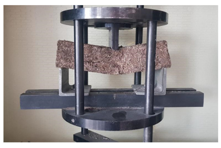 Test of bending resistance of a sample of sapropel, flax fiber, and vermiculite composite materials.