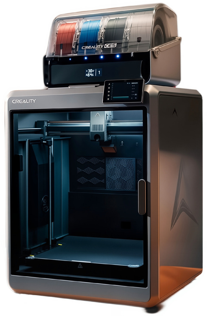 Creality K2 Plus 3D printer. This model exemplifies a key technical conclusion regarding the evolution of FFF hardware: the shift towards high-speed systems (up to 600 mm/s) that significantly reduce production time compared to traditional desktop printers.